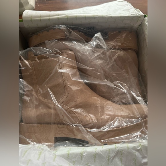 Sam Edelman Judah Suede Chelsea Boots - Picture 3 of 5